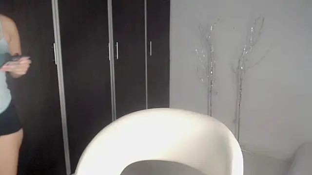 Darlyn big online show from 12-17-25, 10:16