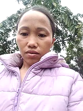 Snapshot of PhamPm70 chatting on 03-08-26, 02:15 PhamPm70 online show from 03-08-26, 02:15