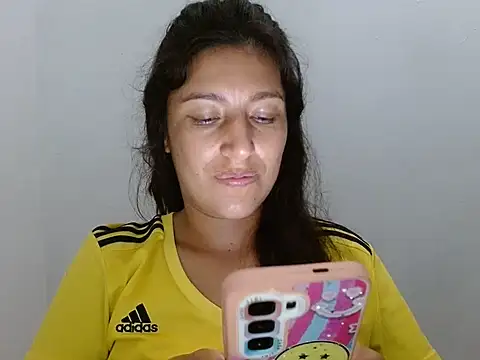 SarahFriendly online show from 06-18-26, 12:44