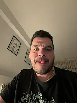 Snapshot of elvergon2023 chatting on 04-01-26, 06:03 elvergon2023 online show from 04-01-26, 06:03