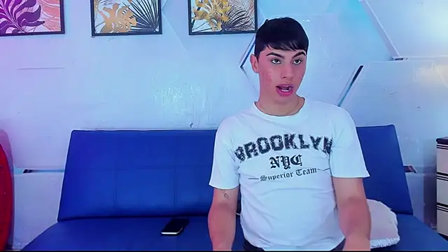 The boys at online show from 10-09-25, 06:17