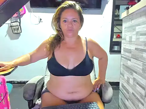 rubi 49 online show from 07-15-26, 04:29