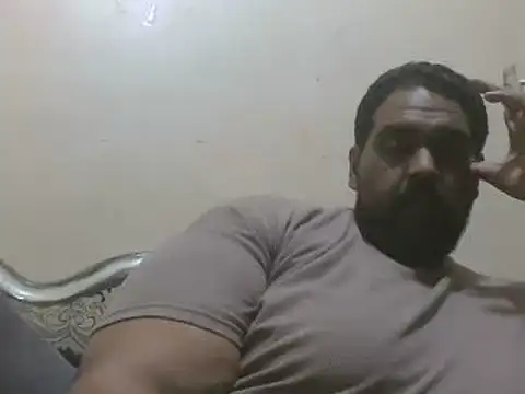 elpoop7305 online show from 06-18-26, 06:34