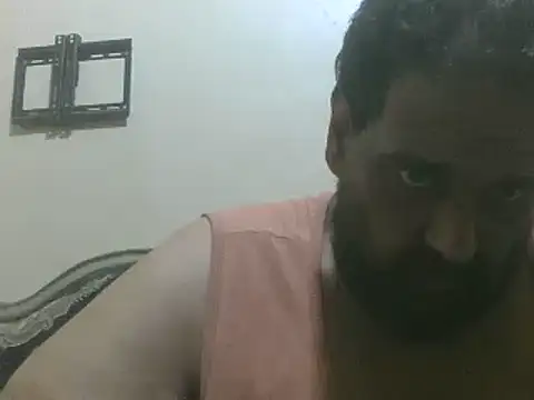 elpoop7305 online show from 07-07-26, 11:31