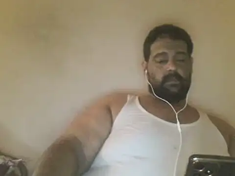 elpoop7305 online show from 07-22-26, 11:57