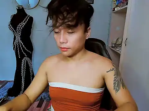 YourNikkieXxx online show from 12-18-25, 05:02