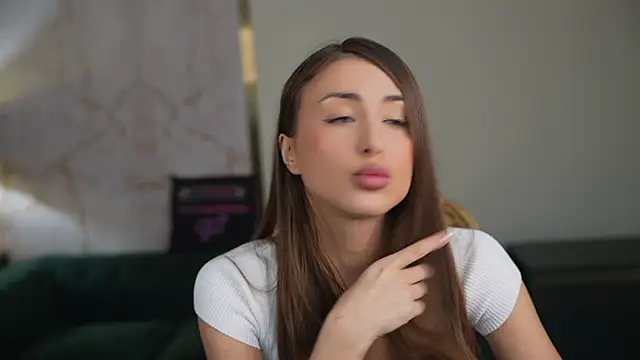 Luna secretgirl online show from 03-06-26, 09:28