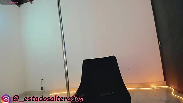 Snapshot of auraeroticaxxx chatting on 07-10-26, 07:01 auraeroticaxxx online show from 07-10-26, 07:01