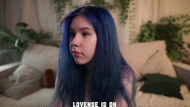 ElizSpieth online show from 12-14-25, 01:44