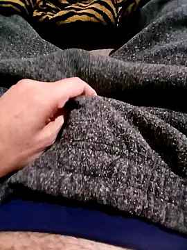 Snapshot of DomDix chatting on 10-21-25, 03:13 DomDix online show from 10-21-25, 03:13