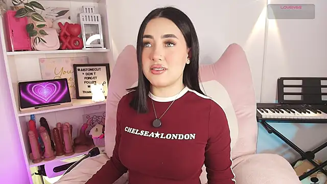 Snapshot of justonecute chatting on 03-22-26, 03:32 justonecute online show from 03-22-26, 03:32