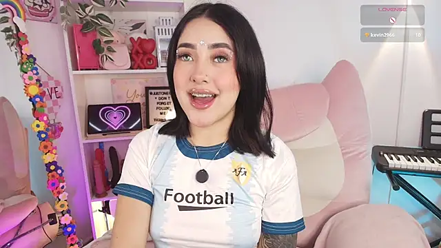 Snapshot of justonecute chatting on 03-25-26, 04:51 justonecute online show from 03-25-26, 04:51