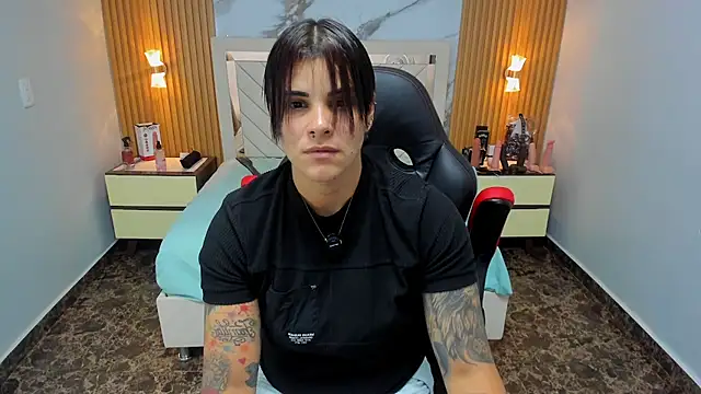 KAROLLJONES1 online show from 01-31-26, 07:11