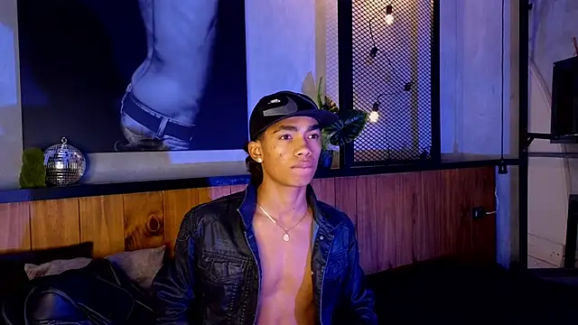 AlanCutee online show from 04-08-26, 11:32