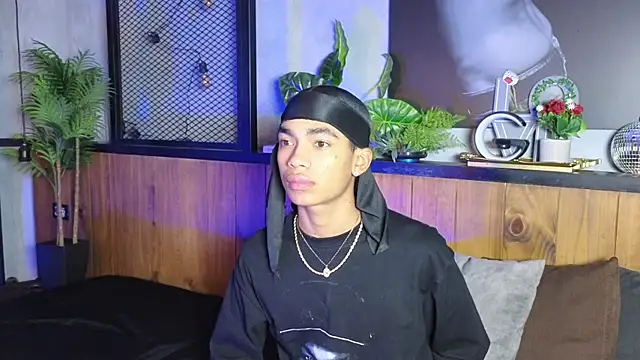 AlanCutee online show from 05-07-26, 12:10