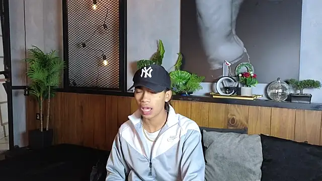 AlanCutee online show from 05-12-26, 11:51