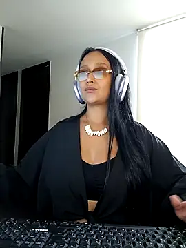 Esmeralda333 online show from 03-03-26, 02:45