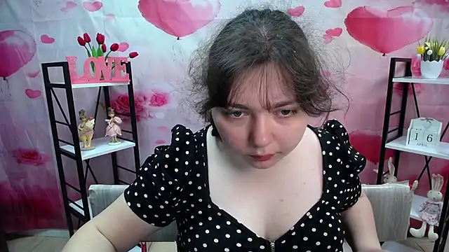 NeonilaLisova online show from 04-16-26, 05:08
