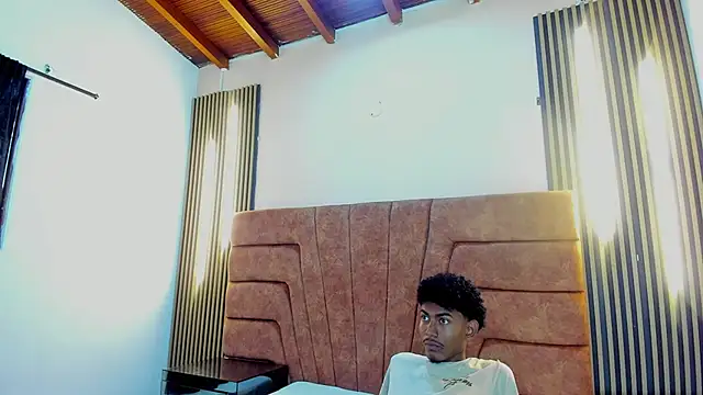 Snapshot of FYKMOR_1 chatting on 11-12-25, 07:35 FYKMOR 1 online show from 11-12-25, 07:35