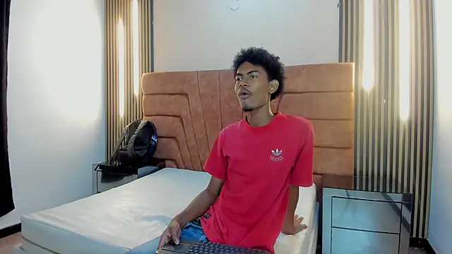 Snapshot of FYKMOR_1 chatting on 12-04-25, 07:44 FYKMOR 1 online show from 12-04-25, 07:44