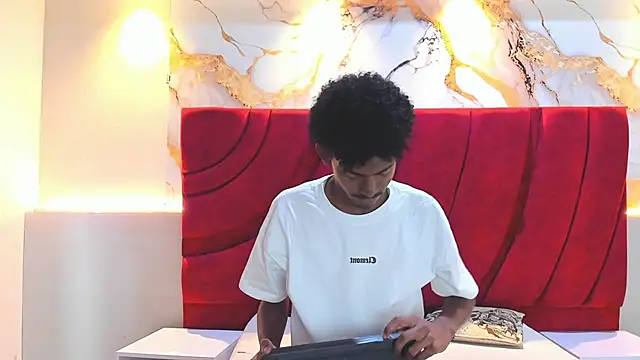 Snapshot of FYKMOR_1 chatting on 02-18-26, 07:54 FYKMOR 1 online show from 02-18-26, 07:54