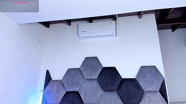 Snapshot of BellaNixs chatting on 04-02-26, 11:41 BellaNixs online show from 04-02-26, 11:41