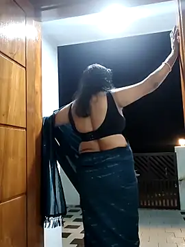 Snapshot of mallu-lover chatting on 03-04-26, 03:18 mallu-lover online show from 03-04-26, 03:18