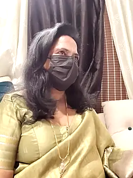 Snapshot of mallu-lover chatting on 03-07-26, 04:04 mallu-lover online show from 03-07-26, 04:04