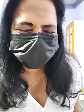 Snapshot of mallu-lover chatting on 04-08-26, 09:26 mallu-lover online show from 04-08-26, 09:26