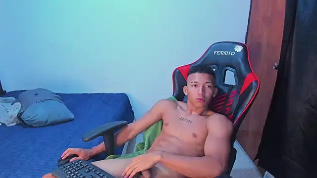 JuanchiT66 online show from 06-05-26, 02:40