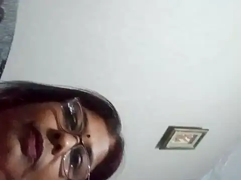 Snapshot of mileesha chatting on 05-06-26, 06:35 mileesha online show from 05-06-26, 06:35