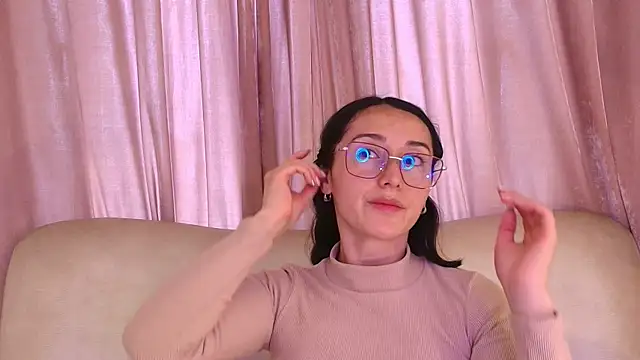 Ginevra esposito online show from 04-09-26, 12:32