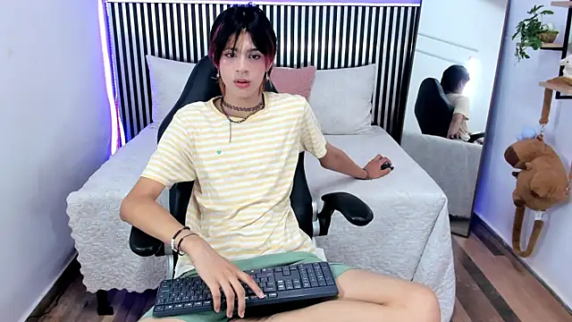 Dan Copers online show from 09-16-25, 01:45