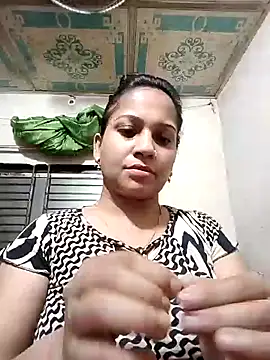 Snapshot of Payel_50 chatting on 06-12-26, 04:39 Payel 50 online show from 06-12-26, 04:39