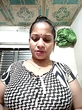 Snapshot of Payel_50 chatting on 07-18-26, 05:50 Payel 50 online show from 07-18-26, 05:50