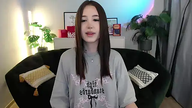 Snapshot of BlackEyesGirl chatting on 01-17-26, 07:02 BlackEyesGirl online show from 01-17-26, 07:02