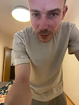 Snapshot of Skinny0150 chatting on 03-31-26, 03:56 Skinny0150 online show from 03-31-26, 03:56