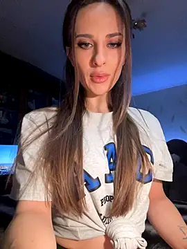 Snapshot of _shadylady_ chatting on 11-23-25, 08:41 shadylady online show from 11-23-25, 08:41