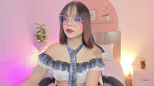 Clara Luu online show from 05-14-26, 02:51