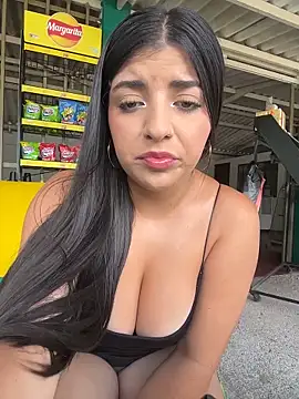 Snapshot of Isaa-Sweet chatting on 03-07-26, 03:09 Isaa-Sweet online show from 03-07-26, 03:09