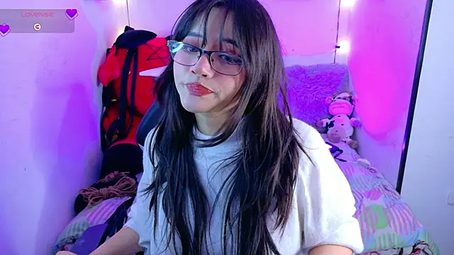 MiaVelvetDoll online show from 10-01-25, 02:01