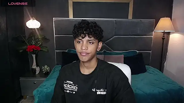 Snapshot of jhos_padill chatting on 07-18-26, 01:37 jhos padill online show from 07-18-26, 01:37
