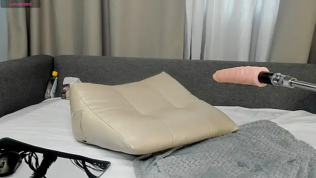 Snapshot of YourloveKetrin chatting on 03-27-26, 08:26 YourloveKetrin online show from 03-27-26, 08:26