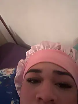 hotqueen02 online show from 04-15-26, 10:10