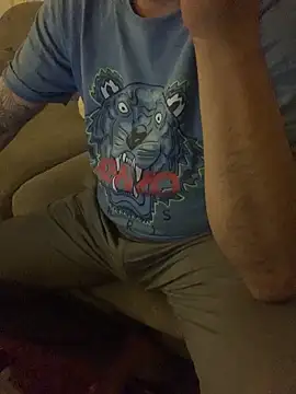 BurcuMertizmir online show from 11-21-25, 02:21