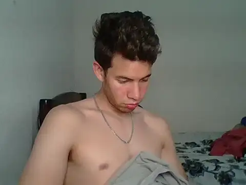 Maxtaylor18 online show from 03-26-26, 03:56