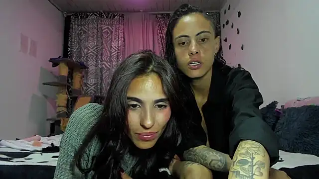 Snapshot of joyceandgavi7 chatting on 06-27-26, 07:57 joyceandgavi7 online show from 06-27-26, 07:57