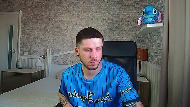 JonahShaw online show from 07-06-26, 05:15