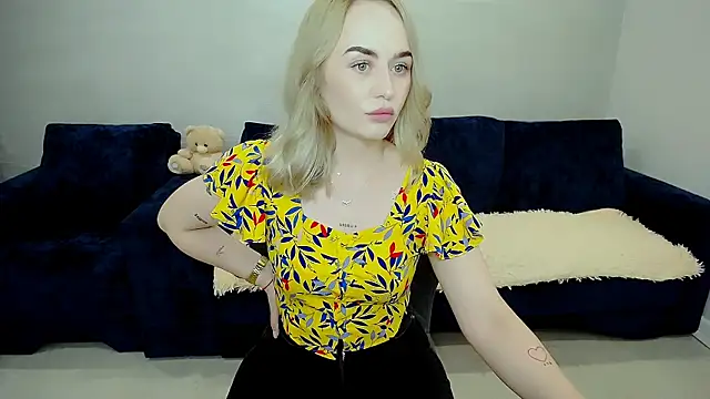 LiluMoon   online show from 05-18-26, 11:27