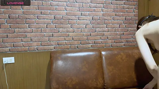 penny coco online show from 03-23-26, 04:11